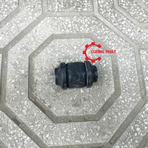 Góc chụp cận cảnh cao su càng A nhỏ Xpander chính hãng