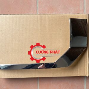 Hình ảnh nẹp mạ miếng dướiXpander Cross 2023-2025 chính hãng