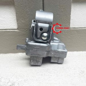 Góc chụp cận cảnh ổ khóa điện đề Triton, Xpander chính hãng