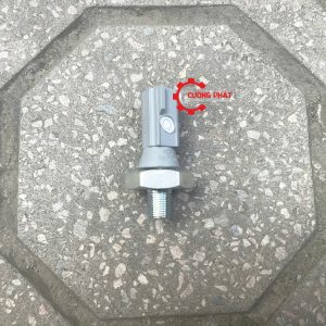 Hình ảnh công tắc báo áp suất dầu Outlander chính hãng