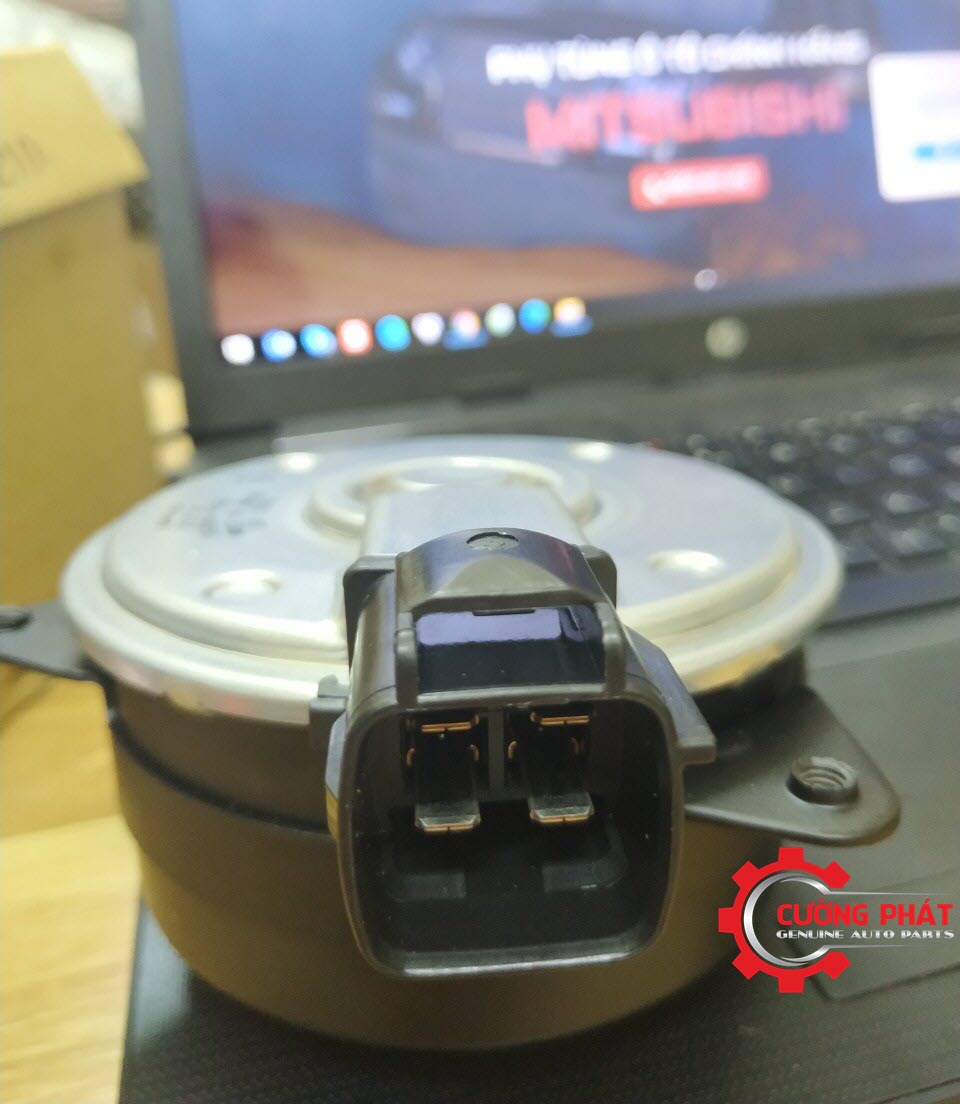 Mo-to-quat-ket-nuoc-Mitsubishi-Attrage-Mirage(10) Giắc 4 của mô tơ quạt két nước Attrage, Mirage