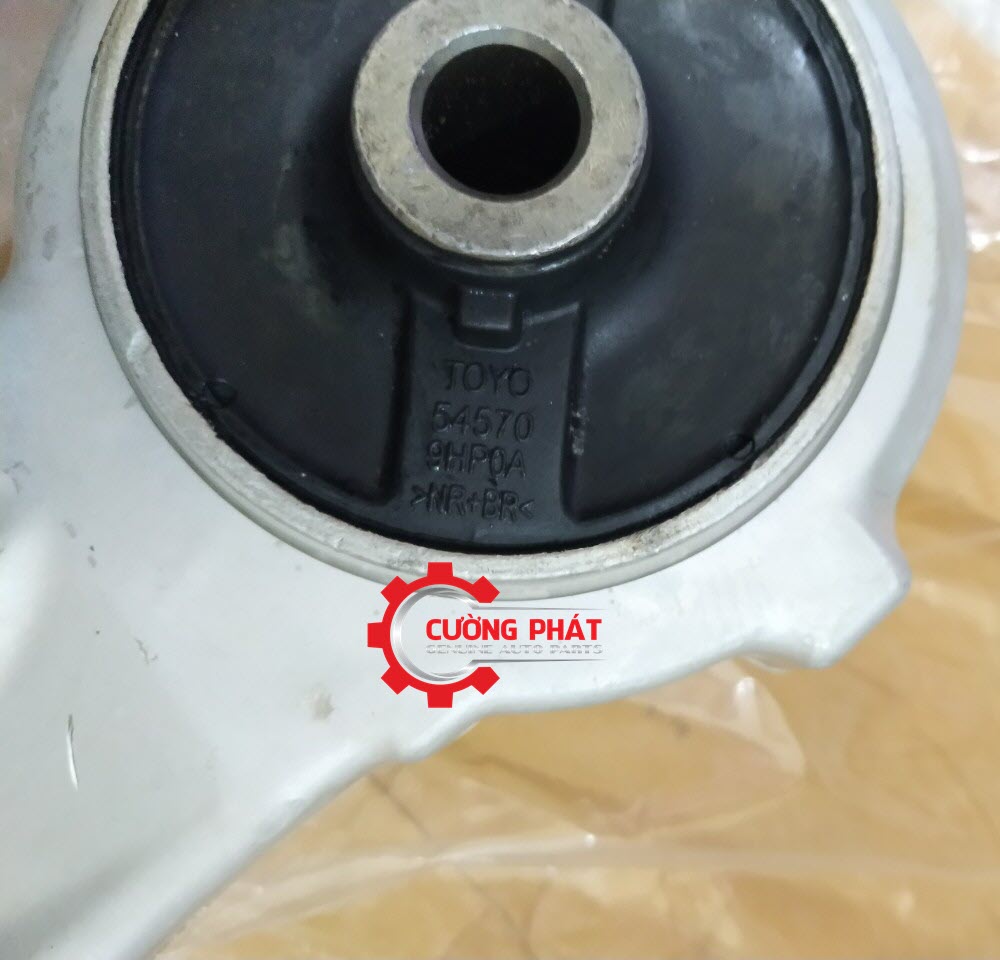 Cang-A-Nissan-Teana-2010-54501JN01AC172 (5) Cận cảnh cao su càng A