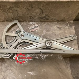 Hình ảnh compa nâng kính trước Toyota Land Cruiser Prado chính hãng