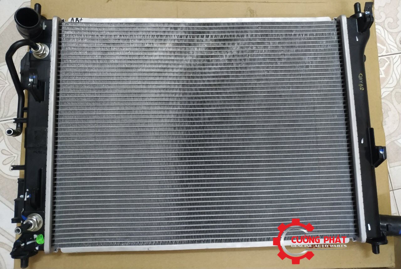 Ket-nuoc-AT-Hyundai-Accent (4) Cận cảnh két nước Accent