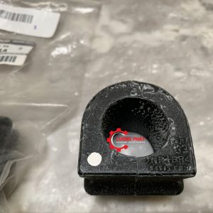 Hình ảnh cao su cân bằng trước Nissan Navara chính hãng