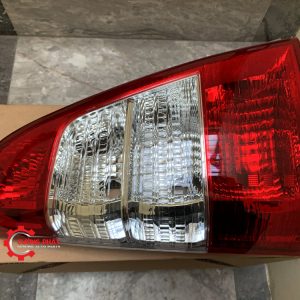 Hình ảnh đèn hậu Toyota Innova 2013 chính hãng