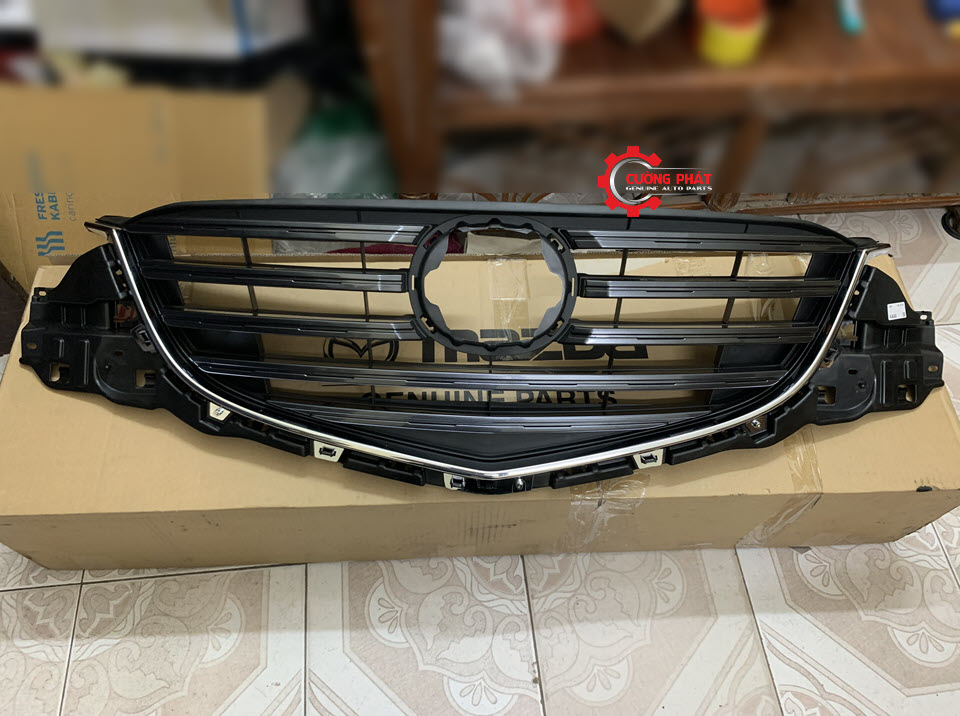Hình ảnh mặt ca lăng Mazda CX5 liền nẹp chính hãng