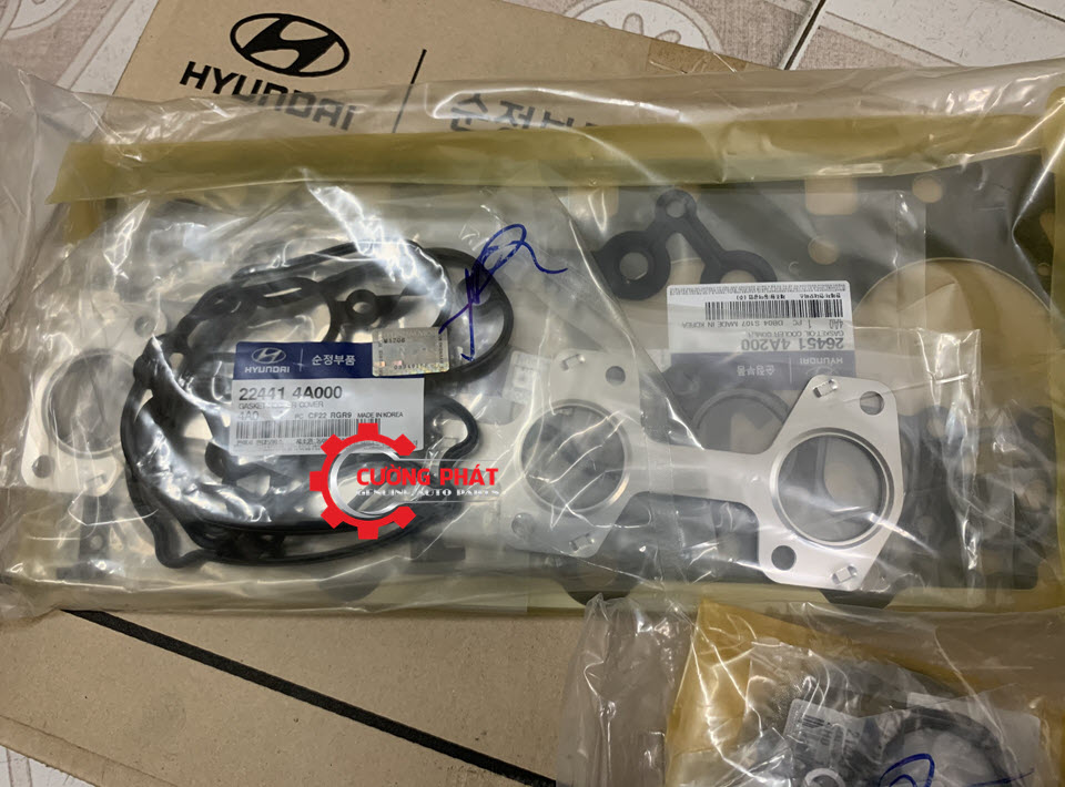 Gioang-bo-Hyundai-Poster-2-2091042C10(1) Cận cảnh gioăng bộ Poster 2