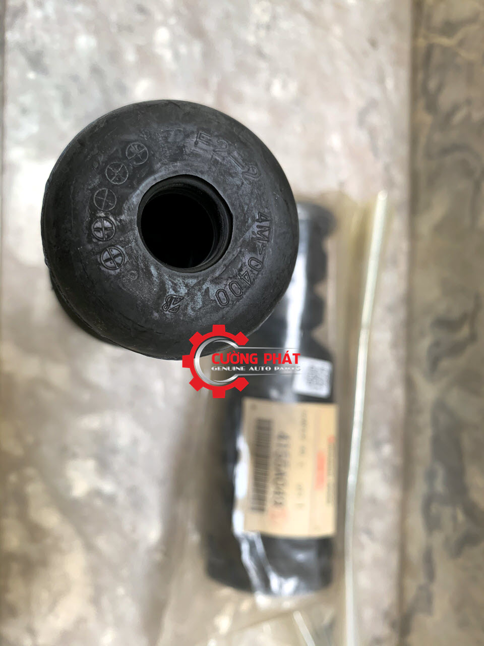 Tam-bong-giam-xoc-Mitsubishi-Outlander-2017-4155A049 Cận cảnh tăm bông giảm xóc sau Outlander 2017