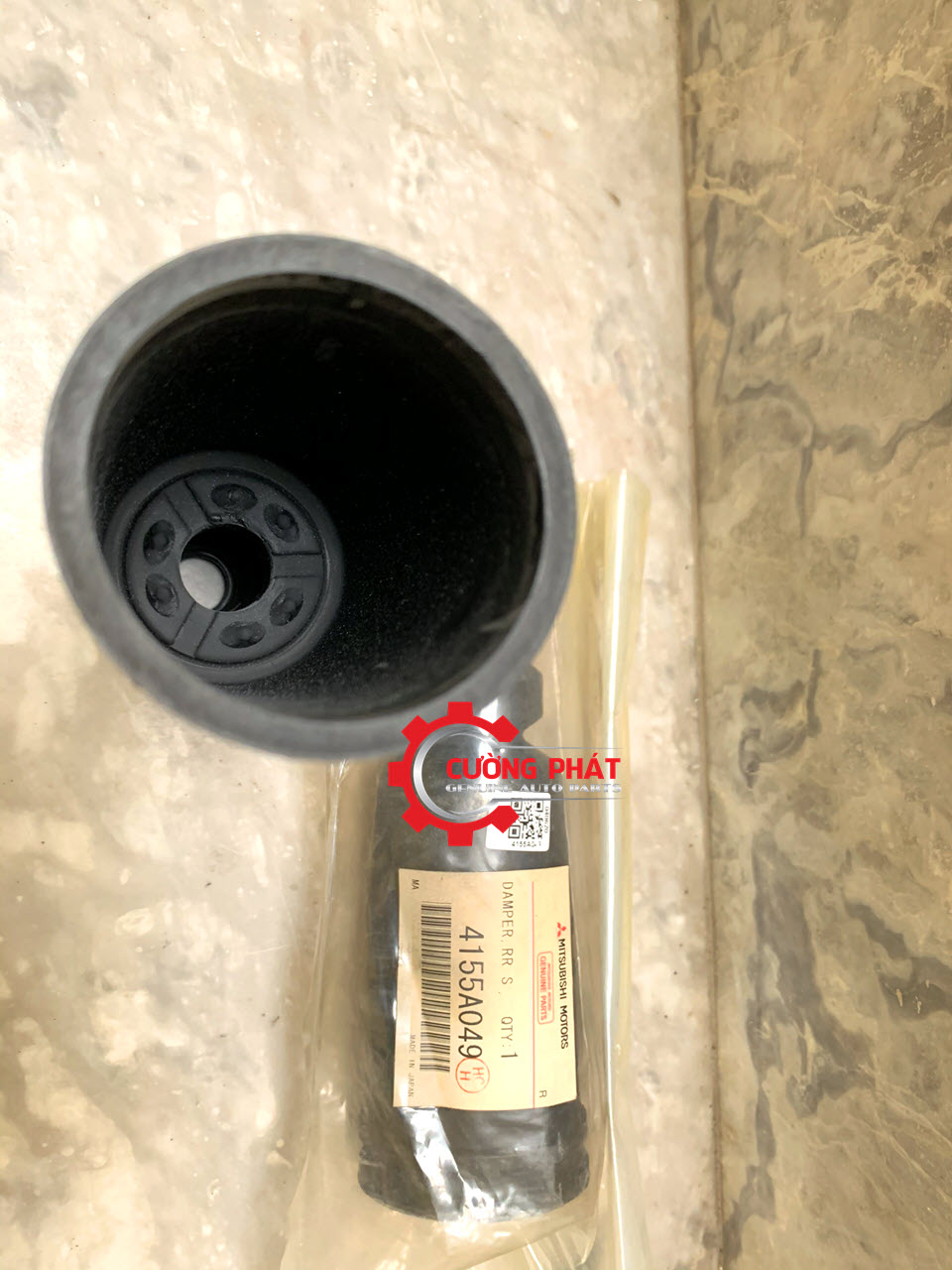 Tam-bong-giam-xoc-Mitsubishi-Outlander-2017-4155A049(1) Cận cảnh tăm bông giảm xóc sau Outlander 2017