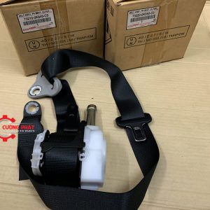 Hình ảnh dây đai an toàn trước Toyota Hilux 2018 chính hãng