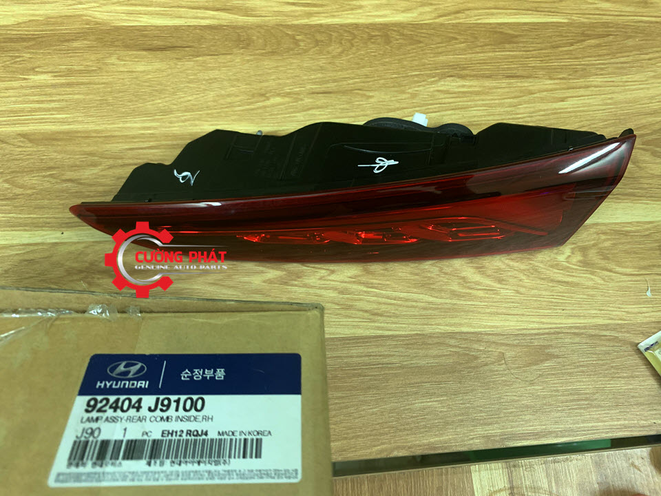 Den-hau-trong-Hyundai-Kona-2019-co-LED-92404J9100-92403J9100 Mã đèn hậu trong Kona 2019 có LED chính hãng