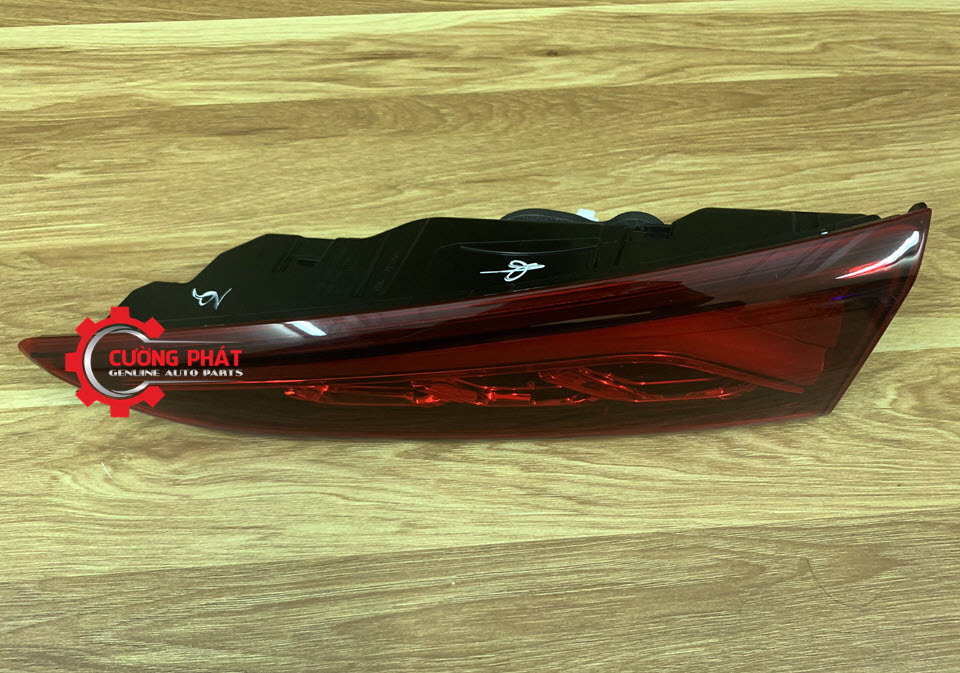 Den-hau-trong-Hyundai-Kona-2019-co-LED-92404J9100-92403J9100(2) Hình ảnh đèn hậu trong Hyundai Kona 2019 chính hãng