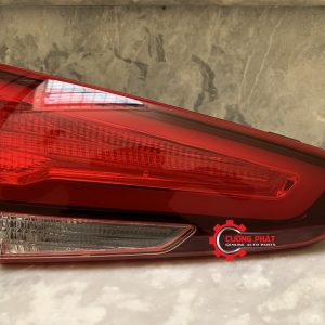 Hình ảnh đèn hậu trong có LED Kia Cerato 2016 chính hãng