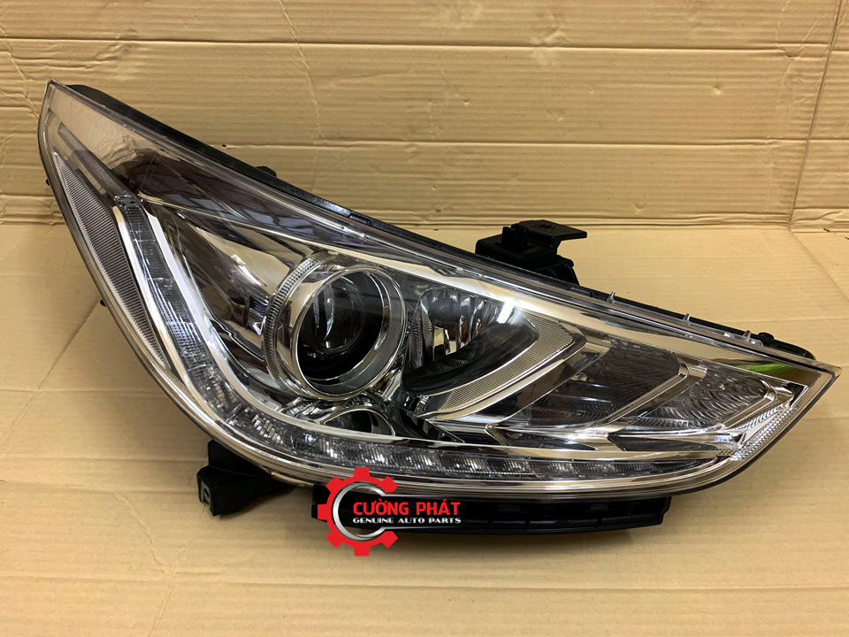 Den-pha-Hyundai-Accent-2018-92102H6100(1) Hình ảnh đèn pha Hyundai Accent 2018 chính hãng