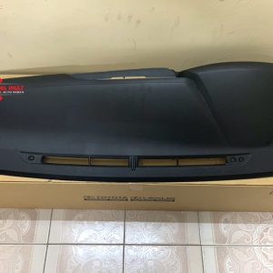 Hình ảnh mặt táp lô trên Toyota Hilux 2018 chính hãng