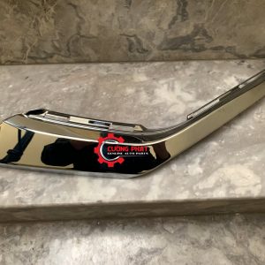 Hình ảnh nẹp inox cản trước miếng dưới Mitsubishi Outlander 2017 chính hãng