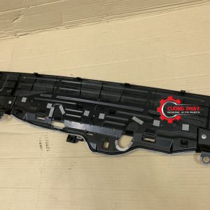 Hình ảnh ốp trên cản sau Toyota Land Cruiser Prado 2015 chính hãng (Miếng số 2)