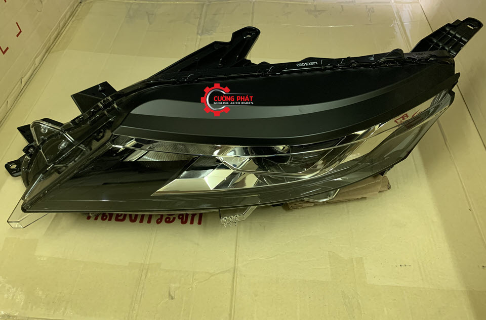 Den-pha-Mitsubishi-Triton-2020-8301D371-8301D372 (3) Cận cảnh đèn pha Triton 2020 chính hãng