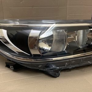 Hình ảnh đèn pha Toyota Innova 2017 chính hãng