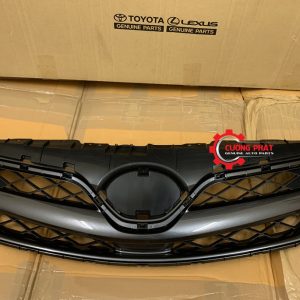 Hình ảnh mặt ca lăng Toyota Altis 2.0 2011 chính hãng