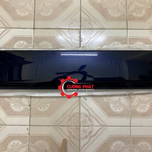 Hình ảnh ốp cửa hậu Mitsubishi Pajero Sport 2014 chính hãng