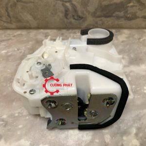 Hình ảnh ổ khóa ngậm cửa sau Mitsubishi Attrage, Mirage chính hãng