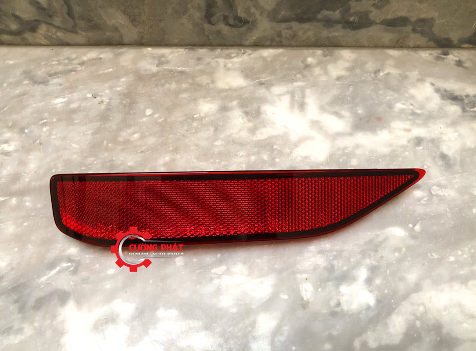 Den-phan-quang-sau-Mitsubishi-Xpander-8355A091-8355A092(2) Đèn phản quang Xpander chính hãng