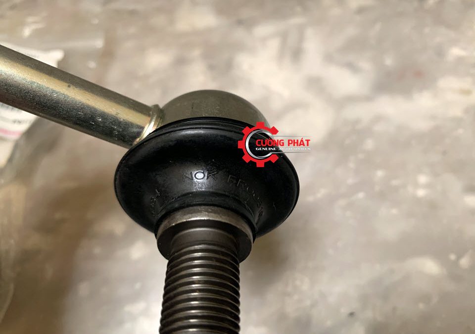 Cận cảnh rotuyn cân bằng trước New Triton, Pajero Sport 2018