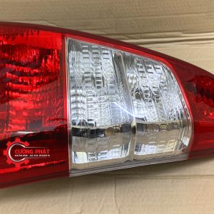 Hình ảnh đèn hậu Toyota Innova 2013-2015 chính hãng