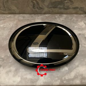 Chi tiết logo mặt galang Lexus Lx570 Gx460 2016-2021