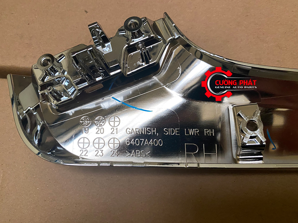 Nep-ma-can-truoc-phia-duoi-Mitsubishi-Xpander-Cross-6407A399-6407A400 (4) Mã dập nổi nẹp mạ cản trước phía dưới Xpander Cross