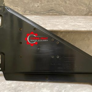 Hình ảnh chắn bùn gầm máy Mitsubishi Xpander chính hãng