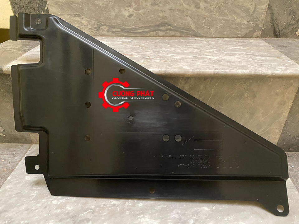 Hình ảnh chắn bùn gầm máy Mitsubishi Xpander chính hãng
