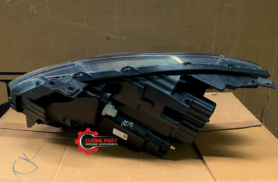 Chi tiết đèn pha Swift 2019, 2020 chính hãng