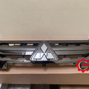 Hình ảnh mặt ga lăng Mitsubishi Xpander Cross 2020 chính hãng