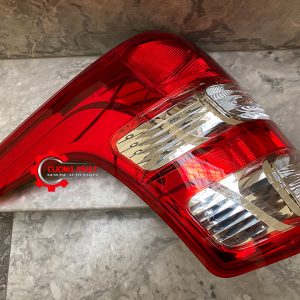 Cận cảnh đèn hậu sau Triton 2015-2018