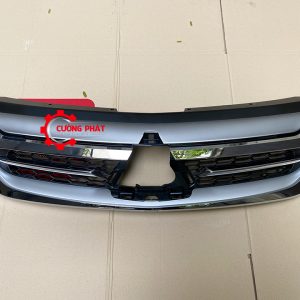 Cận cảnh chi tiết mặt ca lăng Mitsubishi Pajero Sport 2018-2020