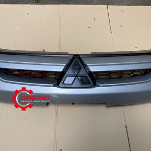 Hình ảnh mặt ca lăng Triton 2019 chính hãng