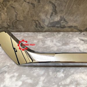 Hình ảnh nẹp mạ cản trước dưới Mitsubishi Pajero Sport 2018 chính hãng