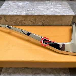 Hình ảnh nẹp mạ cản trước trên Mitsubishi Pajero Sport 2021 chính hãng