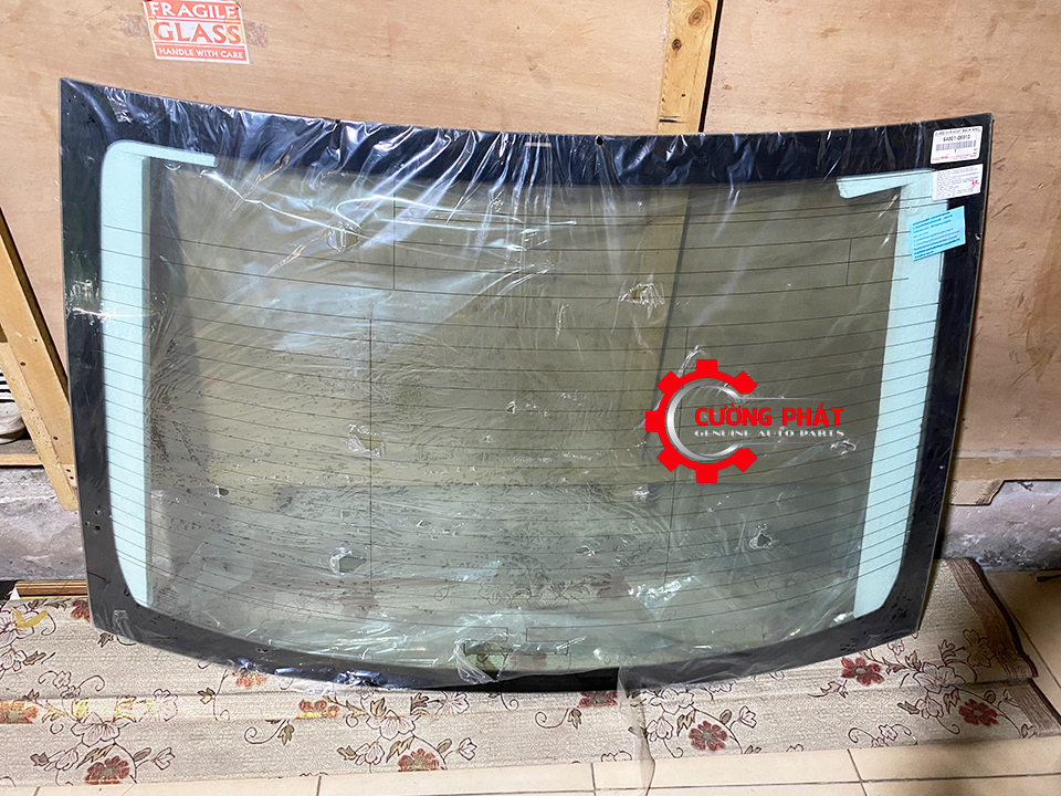 Kinh-hau-Toyota-Camry-2015-2017-6480106910 (1) Hình ảnh kính chắn gió sau Camry 2015-2017 chính hãng