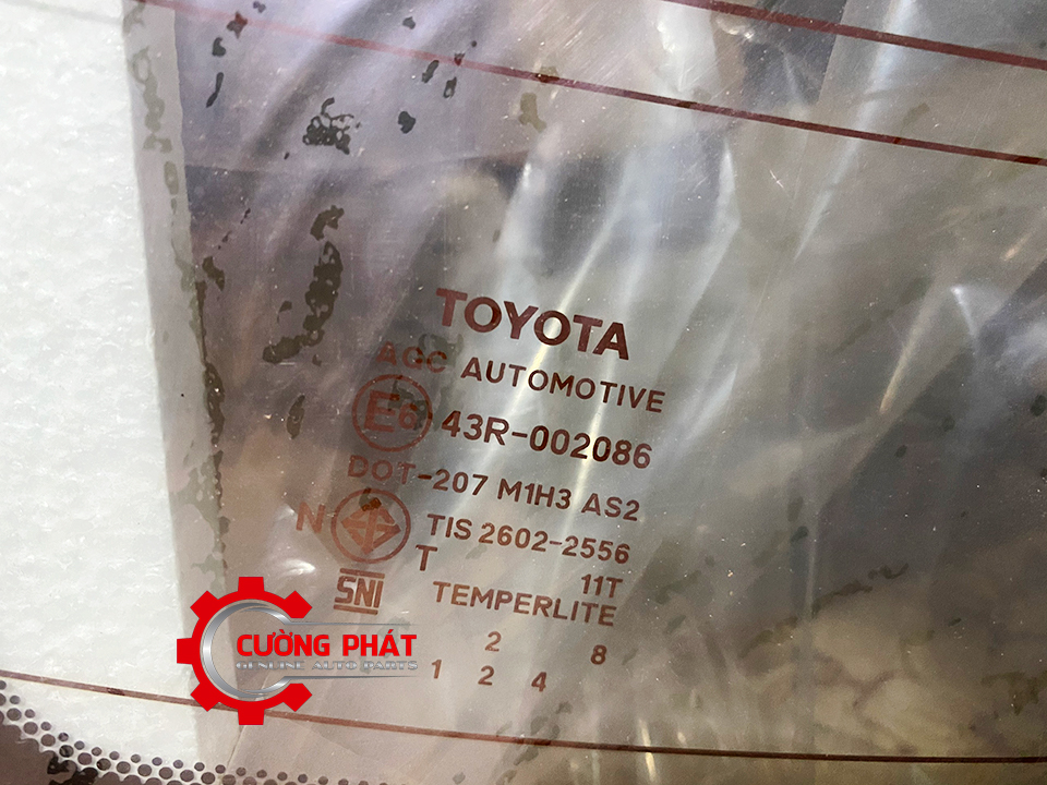 Kinh-hau-Toyota-Camry-2015-2017-6480106910 (4) Mạc chữ in trên kính chắn gió sau Camry