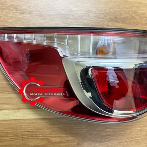 Hình ảnh đèn hậu miếng ngoài Traiblazer 2017-2021 chính hãng