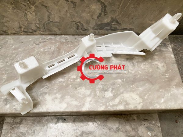 Cận cảnh giá đỡ đèn pha Xpander, Xpander Cross chính hãng