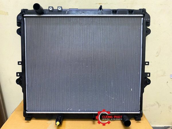 Hình ảnh két nước Toyota Fortuner 2016 máy xăng