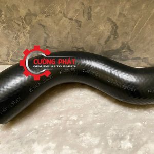 Hình ảnh ống gió turbo Mitsubishi Triton 2015-2018 từ két làm mát turbo vào bướm ga