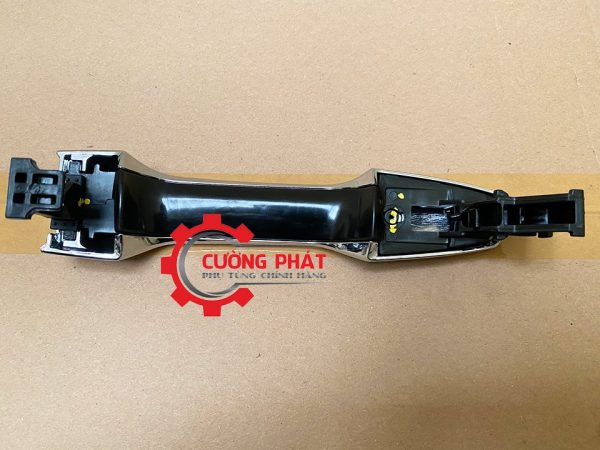 Cận cảnh tay mở cửa ngoài sau Xpander, Xpander Cross không có smartkey