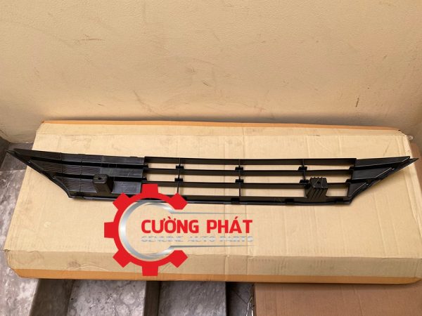Mặt sau lưới gió cản trước Attrage 2020 chính hãng