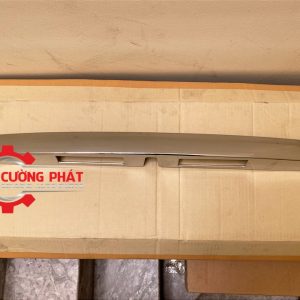 Hình ảnh nẹp mạ cốp sau Mitsubishi Attrage chính hãng